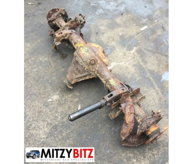 REAR DIFF AND AXLE 4.900 FOR A MITSUBISHI V20-50# - REAR AXLE HOUSING & SHAFT