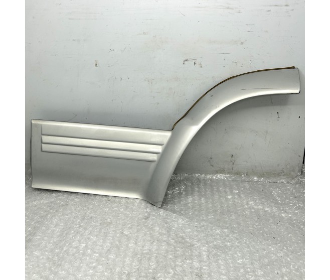 DOOR LOWER TRIM REAR LEFT FOR A MITSUBISHI PAJERO - V46WG