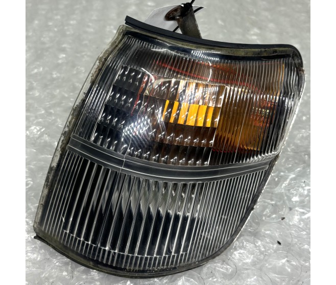 INDICATOR COMBINATION LAMP FRONT LEFT FOR A MITSUBISHI PAJERO - V45W