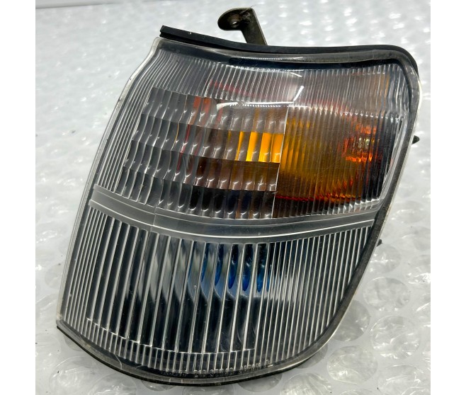 INDICATOR COMBINATION LAMP FRONT LEFT FOR A MITSUBISHI V20-50# - FRONT EXTERIOR LAMP