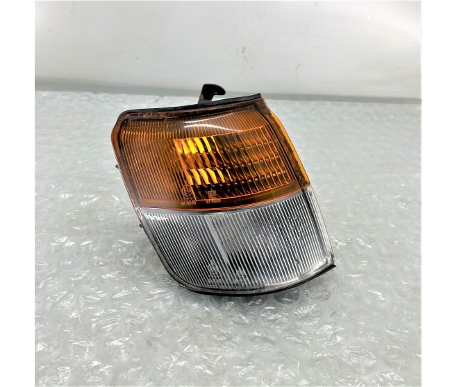 COMBINATION LIGHT FRONT RIGHT  FOR A MITSUBISHI V20,40# - COMBINATION LIGHT FRONT RIGHT 