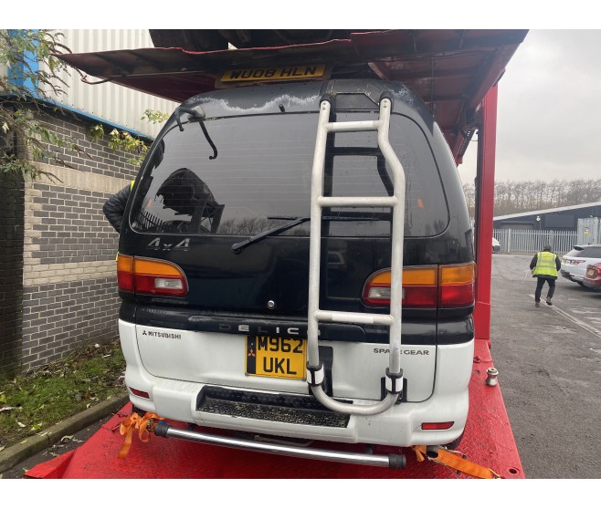 HIGH ROOF REAR TAILGATE BACK BOOT DOOR LADDER FOR A MITSUBISHI DELICA SPACE GEAR/CARGO - PE8W