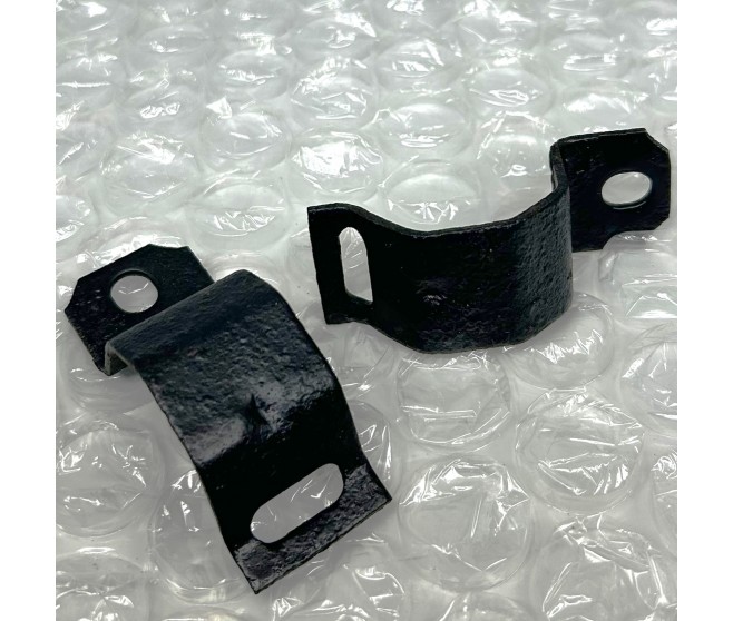FRONT ANTI ROLL BAR BRACKETS FOR A MITSUBISHI CHALLENGER - K96W