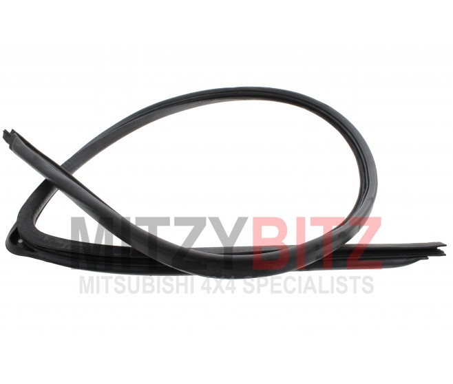 FRONT LEFT DOOR OPENING OUTER WEATHERSTRIP SEAL FOR A MITSUBISHI L200 - K76T
