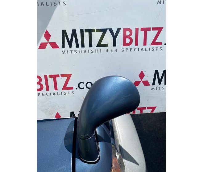 FRONT LEFT BLUE PARKING UNDER VIEW MIRROR FOR A MITSUBISHI PAJERO - V23W