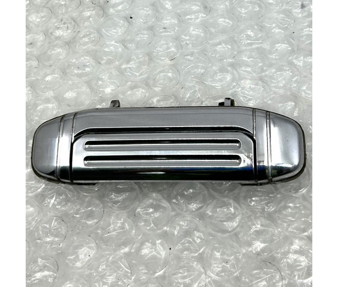CHROME OUTSIDE DOOR HANDLE FRONT LEFT FOR A MITSUBISHI PAJERO - V44WG