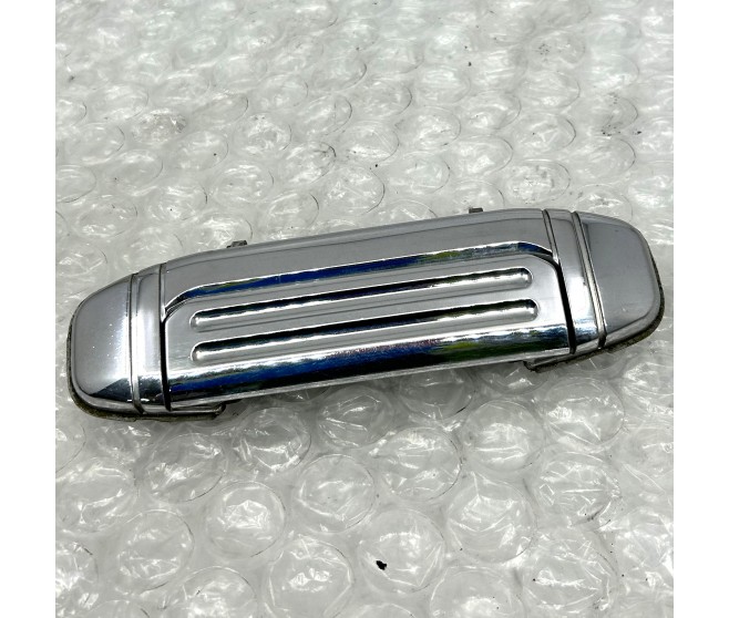 CHROME DOOR HANDLE FRONT RIGHT FOR A MITSUBISHI PAJERO - V23W