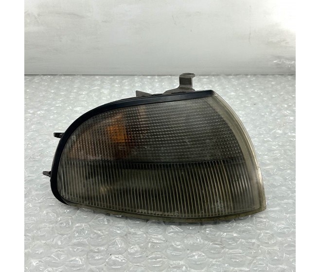 INDICATOR LAMP LIGHT UNIT FRONT RIGHT FOR A MITSUBISHI DELICA SPACE GEAR/CARGO - PD6W