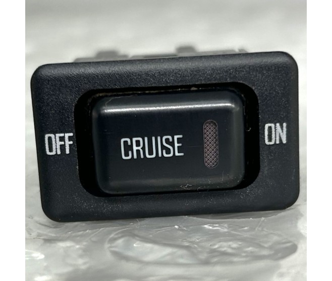 CRUISE CONTROL SWITCH FOR A MITSUBISHI V10-40# - CRUISE CONTROL SWITCH
