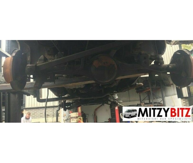 REAR AXLE WITH 4.875 REAR DIFFERENTIAL  FOR A MITSUBISHI REAR AXLE - 