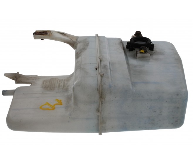 WINDSHIELD WASHER TANK FOR A MITSUBISHI SPACE GEAR/L400 VAN - PD4W