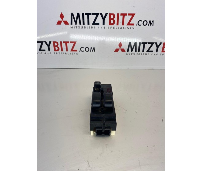 RIGHT FRONT DOOR WINDOW SWITCH FOR A MITSUBISHI PAJERO MINI - H51A