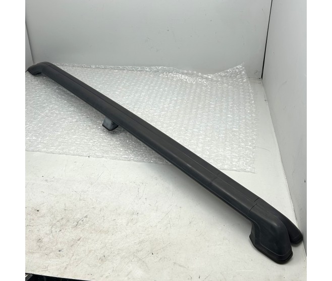 ROOF BARS LEFT AND RIGHT FOR A MITSUBISHI PAJERO/MONTERO SPORT - K94W