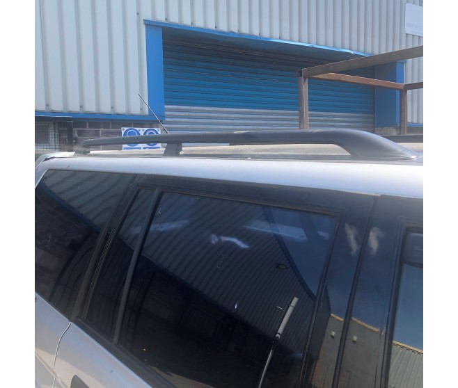 RIGHT HAND ROOF RAIL BAR FOR A MITSUBISHI CHALLENGER - K99W
