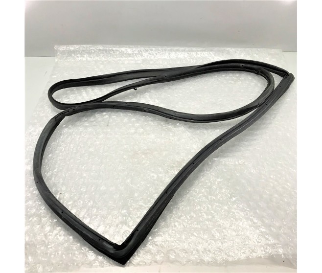 DOOR OPENING WEATHERSTRIP REAR RIGHT FOR A MITSUBISHI NATIVA - K97W