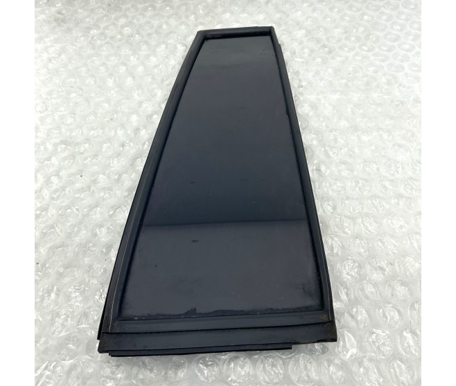 STATIONARY DOOR GLASS REAR RIGHT FOR A MITSUBISHI NATIVA - K86W