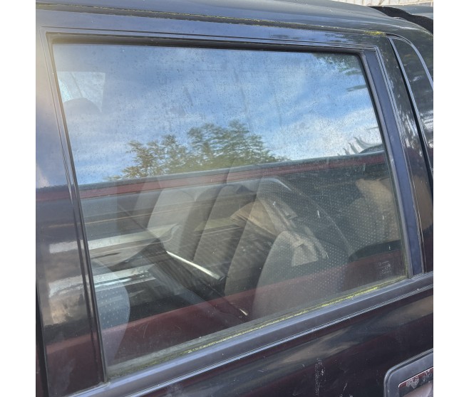 REAR RIGHT WINDOW GLASS