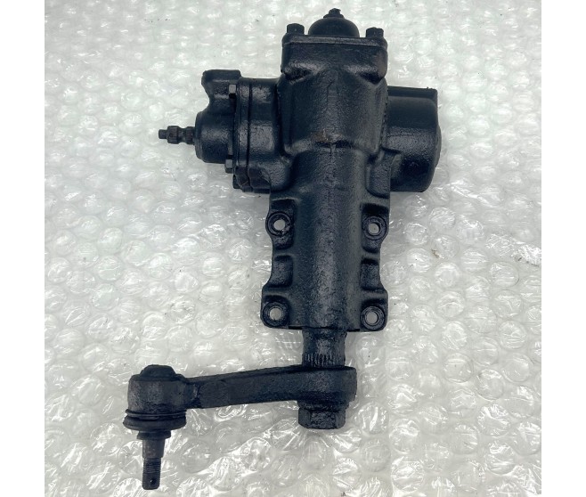 POWER STEERING BOX RIGHT HAND DRIVE FOR A MITSUBISHI V10-40# - POWER STEERING BOX RIGHT HAND DRIVE