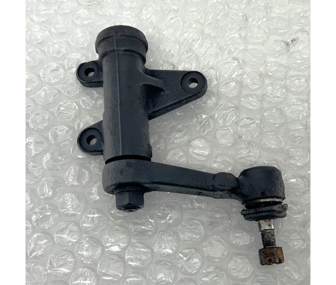 STEERING IDLER ARM FOR A MITSUBISHI STRADA - K74T