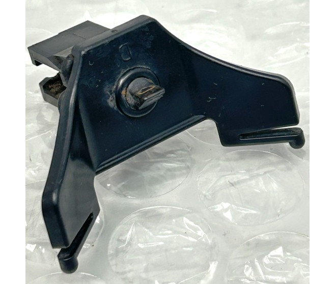 FUEL FILLER LID HOOK FOR A MITSUBISHI GENERAL (EXPORT) - BODY