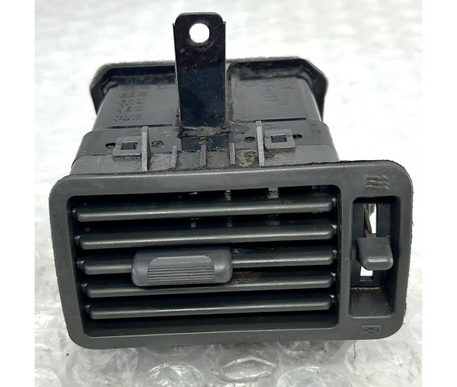INSTRUMENT PANEL AIR OUTLET RIGHT FOR A MITSUBISHI GENERAL (EXPORT) - INTERIOR