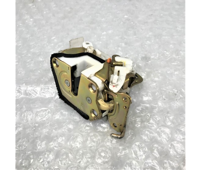 DOOR CATCH REAR LEFT FOR A MITSUBISHI NATIVA - K94W