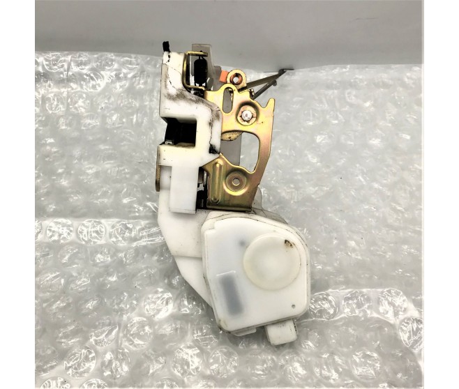 DOOR LATCH FRONT LEFT FOR A MITSUBISHI CHALLENGER - K96W