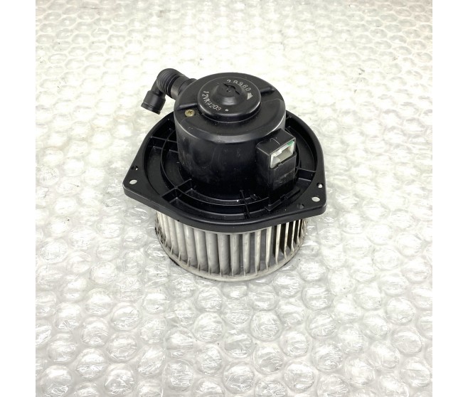 HEATER BLOWER FAN MOTOR FOR A MITSUBISHI CHALLENGER - K96W