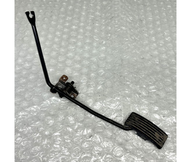 ACCELERATOR PEDAL FOR A MITSUBISHI H76W - 1800/LONG(4WD)<99M-> - ZX,5FM/T / 1998-03-01 - 2007-06-30 - 