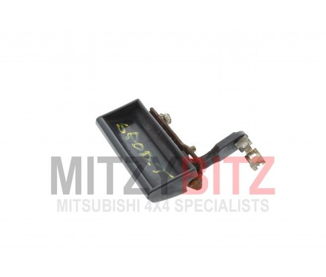 TAILGATE OUTSIDE DOOR HANDLE FOR A MITSUBISHI NATIVA - K94W