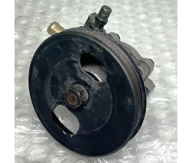 POWER STEERING PUMP FOR A MITSUBISHI K74T - 2500DIESEL/4WD(TRUCK) - DOUBLE CAB(WIDE FENDER),4FA/T / 1996-12-01 - 1999-04-30 - 