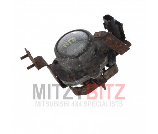 FRONT RIGHT FOG LAMP FOR A MITSUBISHI V20,40# - FRONT EXTERIOR LAMP