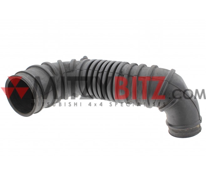 AIR BOX TO TURBO PIPE FOR A MITSUBISHI V70# - AIR CLEANER