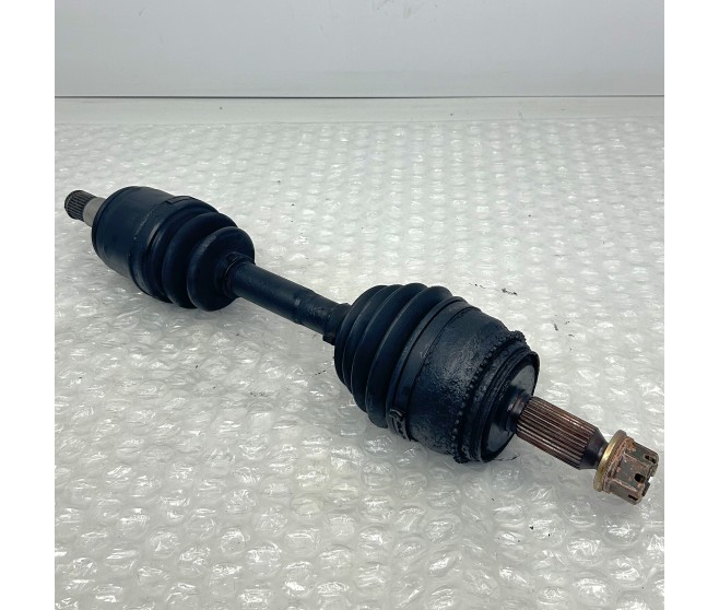 DRIVE SHAFT FRONT LEFT FOR A MITSUBISHI GENERAL (EXPORT) - FRONT AXLE