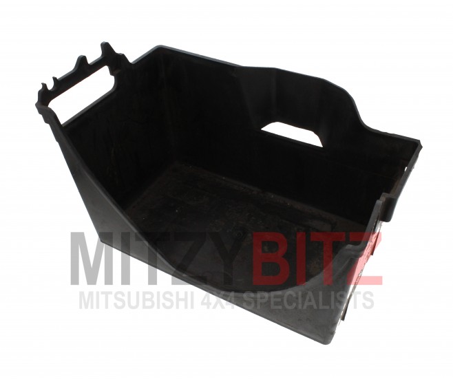 BATTERY HOLDER BOX FOR A MITSUBISHI PAJERO/MONTERO - V65W