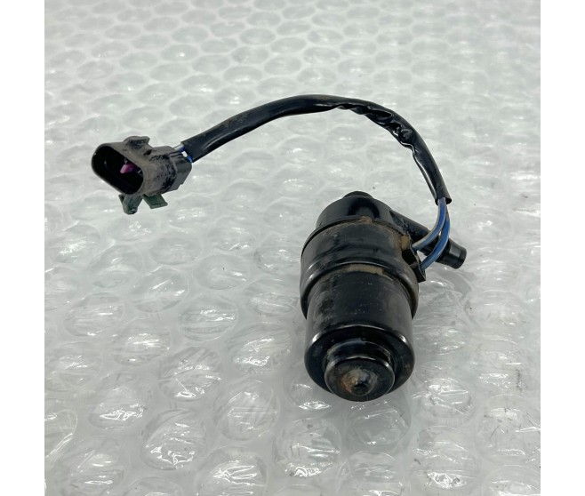 HEADLAMP WASHER MOTOR FOR A MITSUBISHI DELICA SPACE GEAR/CARGO - PD4W