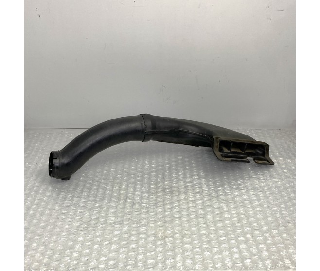 AIR CLEANER INTAKE DUCT FOR A MITSUBISHI GENERAL (EXPORT) - INTAKE & EXHAUST