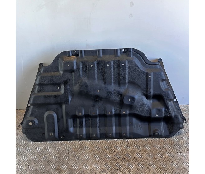 REAR UNDER ENGINE GEARBOX SKID PLATE FOR A MITSUBISHI V60# - REAR UNDER ENGINE GEARBOX SKID PLATE
