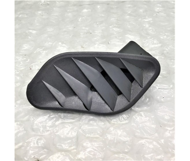 DEFROSTER SIDE AIR VENT FRONT LEFT FOR A MITSUBISHI NATIVA - K86W