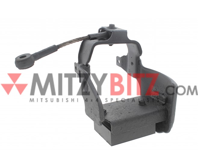 TRANSFER BOX DYNAMIC DAMPER FOR A MITSUBISHI PAJERO/MONTERO - V63W