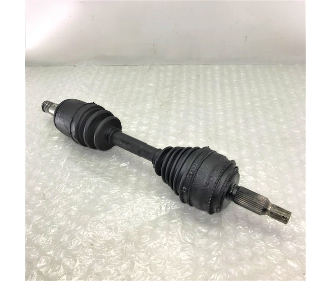 FRONT LEFT DRIVESHAFT FOR A MITSUBISHI V60# - FRONT AXLE HOUSING & SHAFT