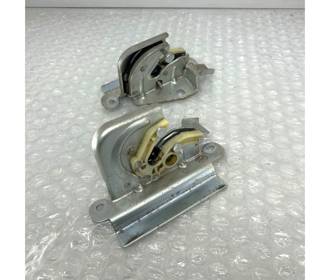 3RD ROW SEAT LATCHES FOR A MITSUBISHI GENERAL (EXPORT) - SEAT