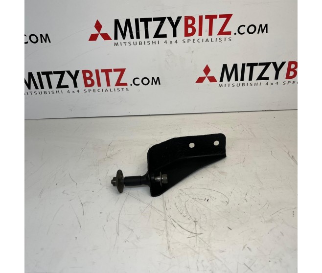 EXHAUST HANGER FOR A MITSUBISHI V90# - EXHAUST PIPE & MUFFLER