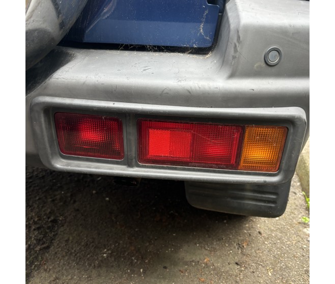 RIGHT TAILGATE LIGHT