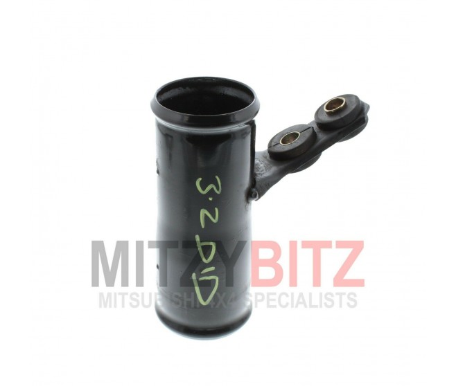 INTER COOLER INLET AIR PIPE FOR A MITSUBISHI V70# - INTER COOLER INLET AIR PIPE