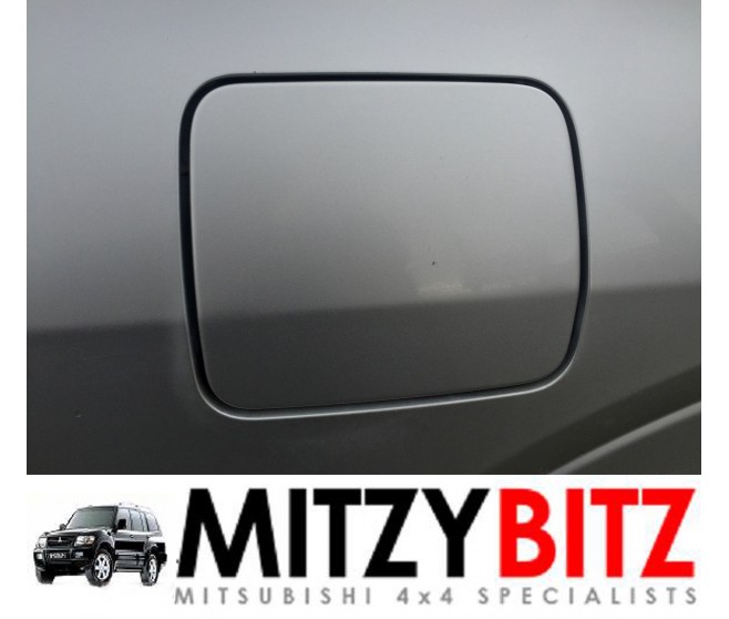 FUEL FILLER FLAP LID COVER FOR A MITSUBISHI PAJERO - V75W