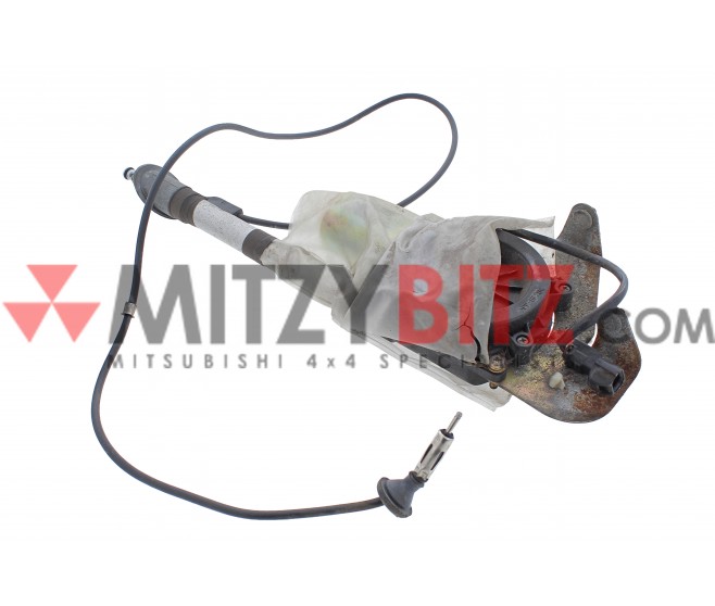 AERIAL AND MOTOR FOR A MITSUBISHI PAJERO - V78W