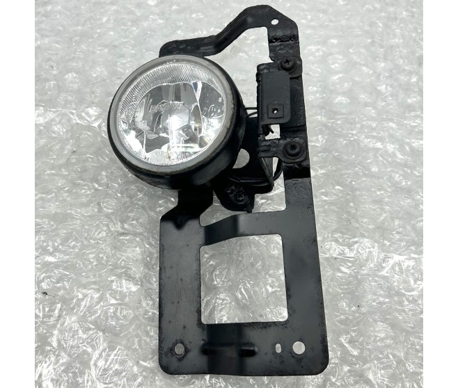 RIGHT FOG LAMP FOR A MITSUBISHI NATIVA - K86W