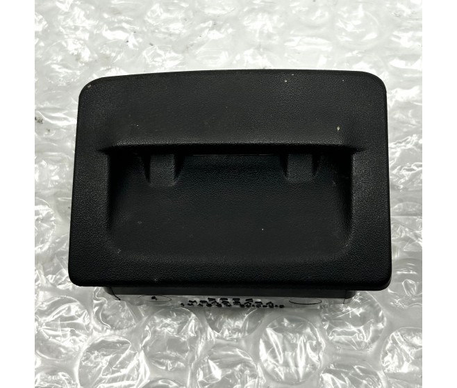 ASHTRAY FRONT LOWER DASH FOR A MITSUBISHI V60,70# - I/PANEL & RELATED PARTS