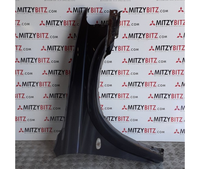 RIGHT FRONT WING FENDER FOR A MITSUBISHI SHOGUN SPORT - K80,90#